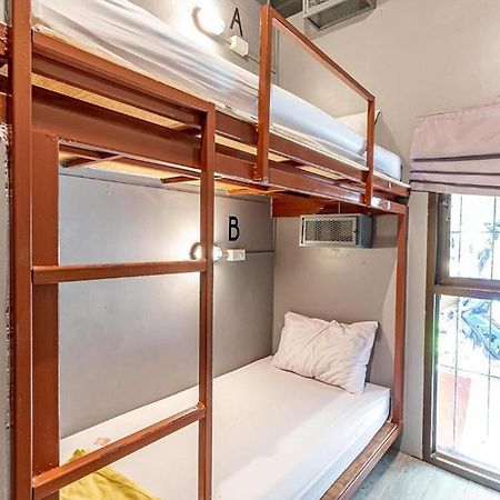 Loftel 22 Hostel Bangkok Esterno foto