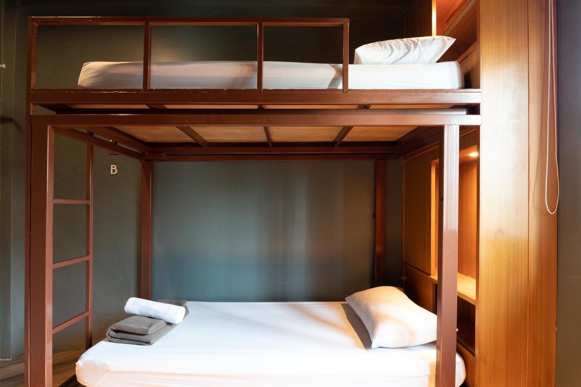 Loftel 22 Hostel Bangkok Esterno foto