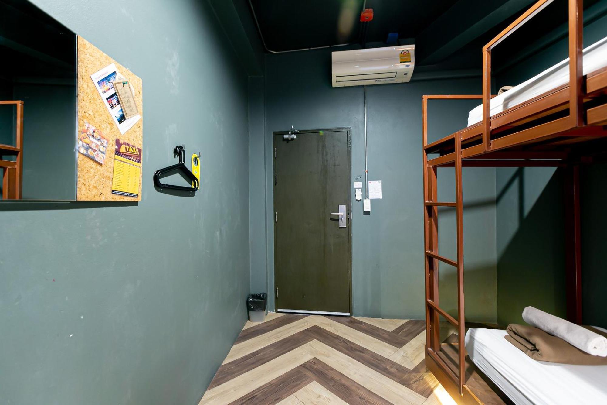 Loftel 22 Hostel Bangkok Esterno foto
