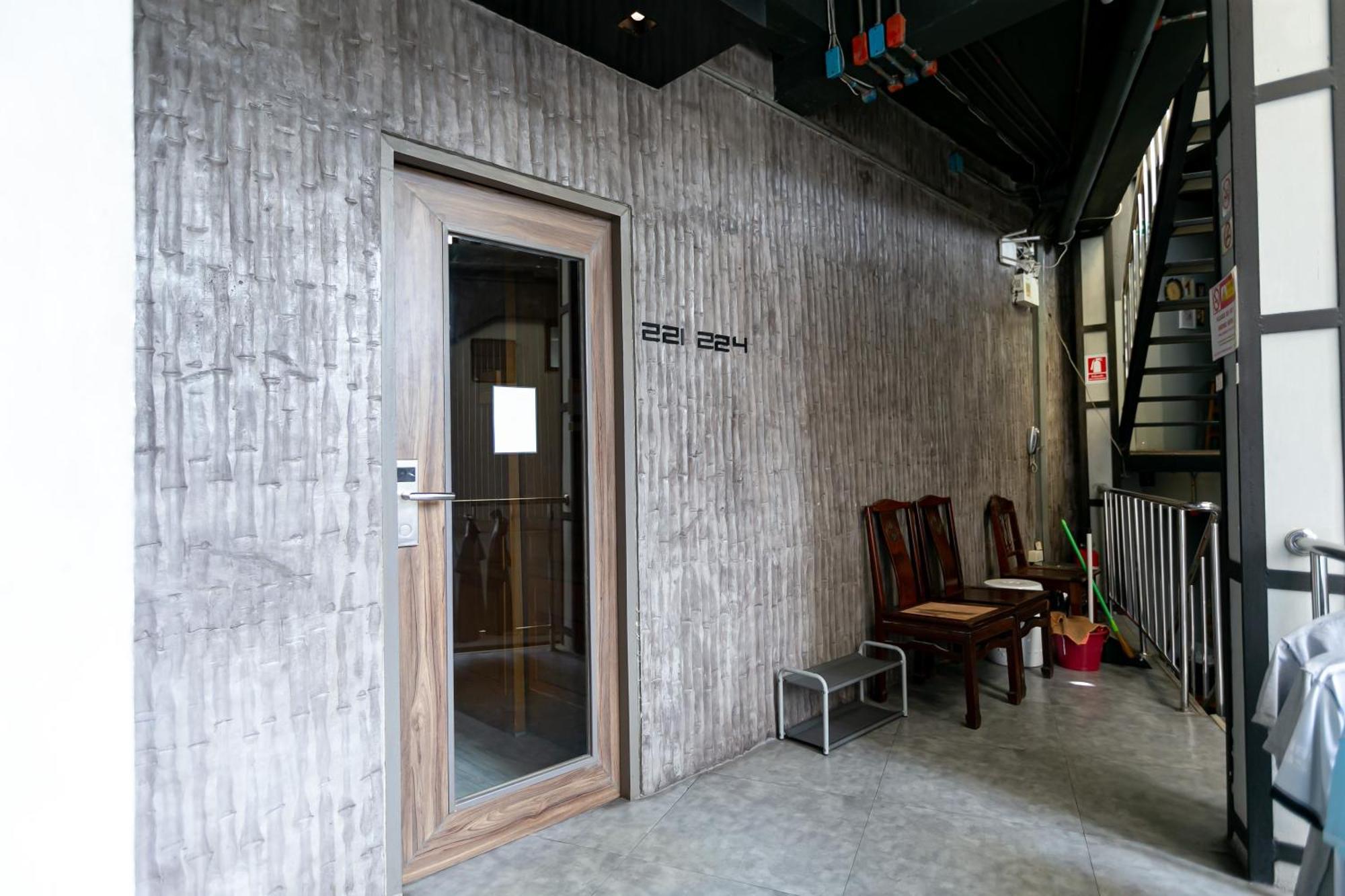 Loftel 22 Hostel Bangkok Esterno foto