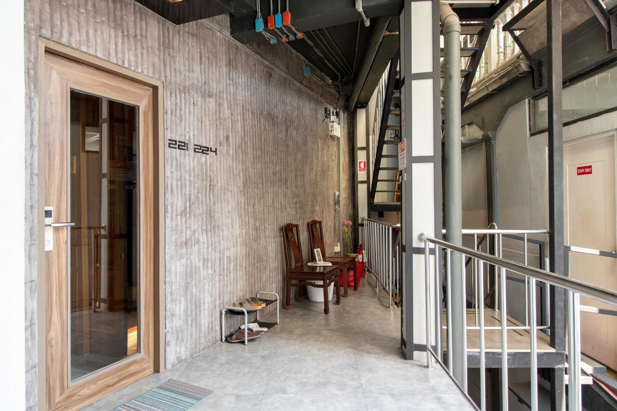 Loftel 22 Hostel Bangkok Esterno foto