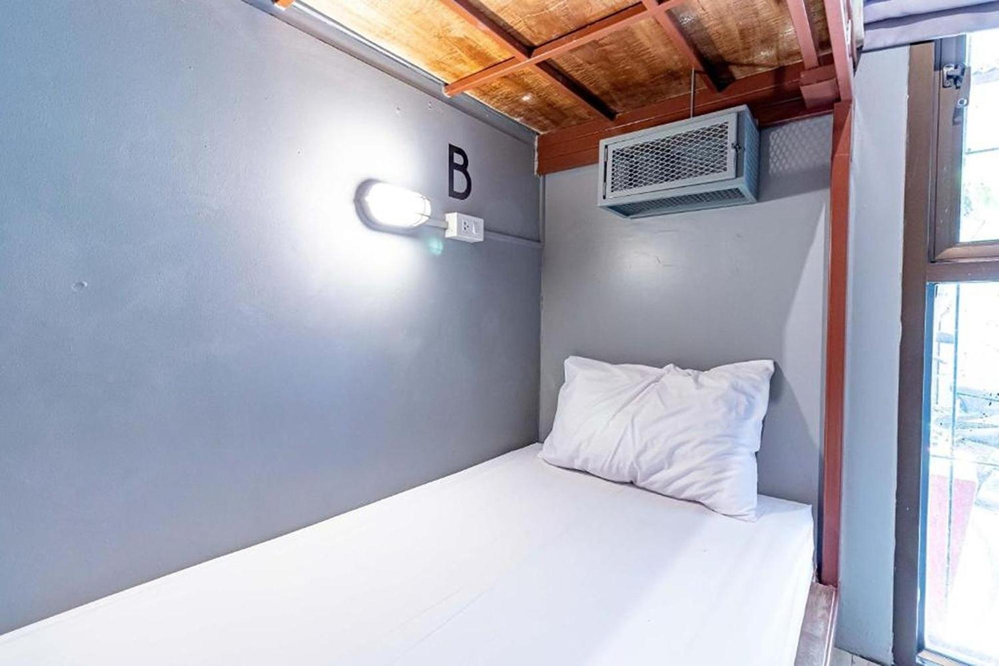 Loftel 22 Hostel Bangkok Esterno foto