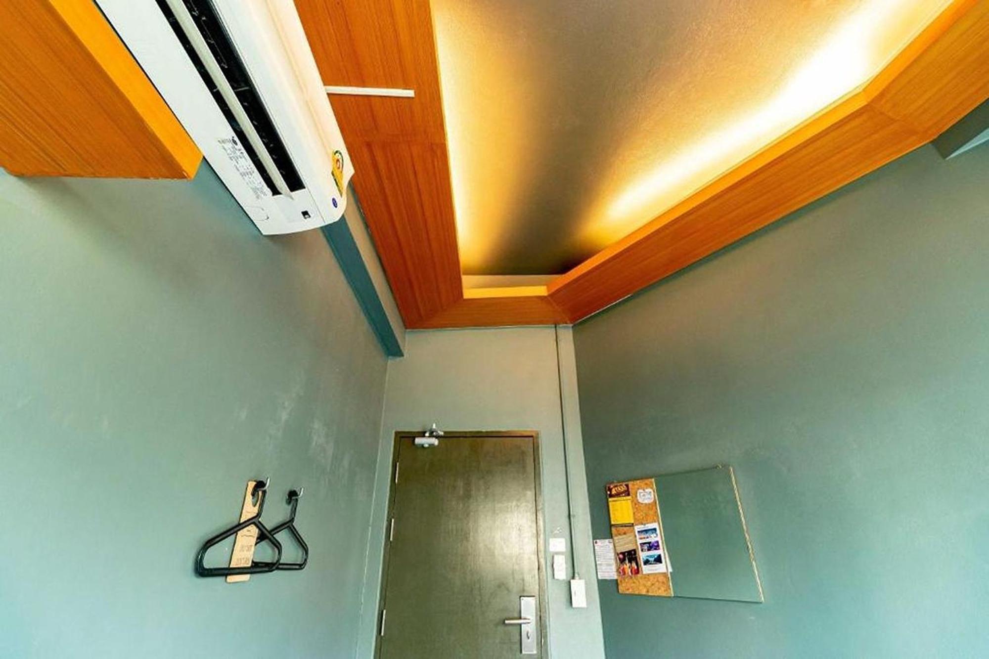 Loftel 22 Hostel Bangkok Esterno foto