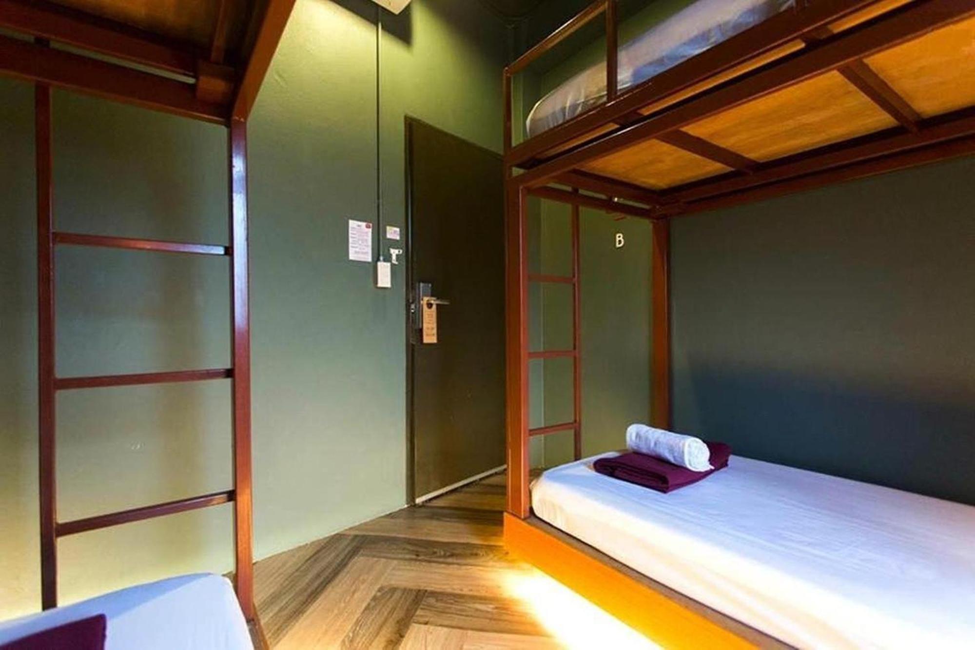 Loftel 22 Hostel Bangkok Esterno foto
