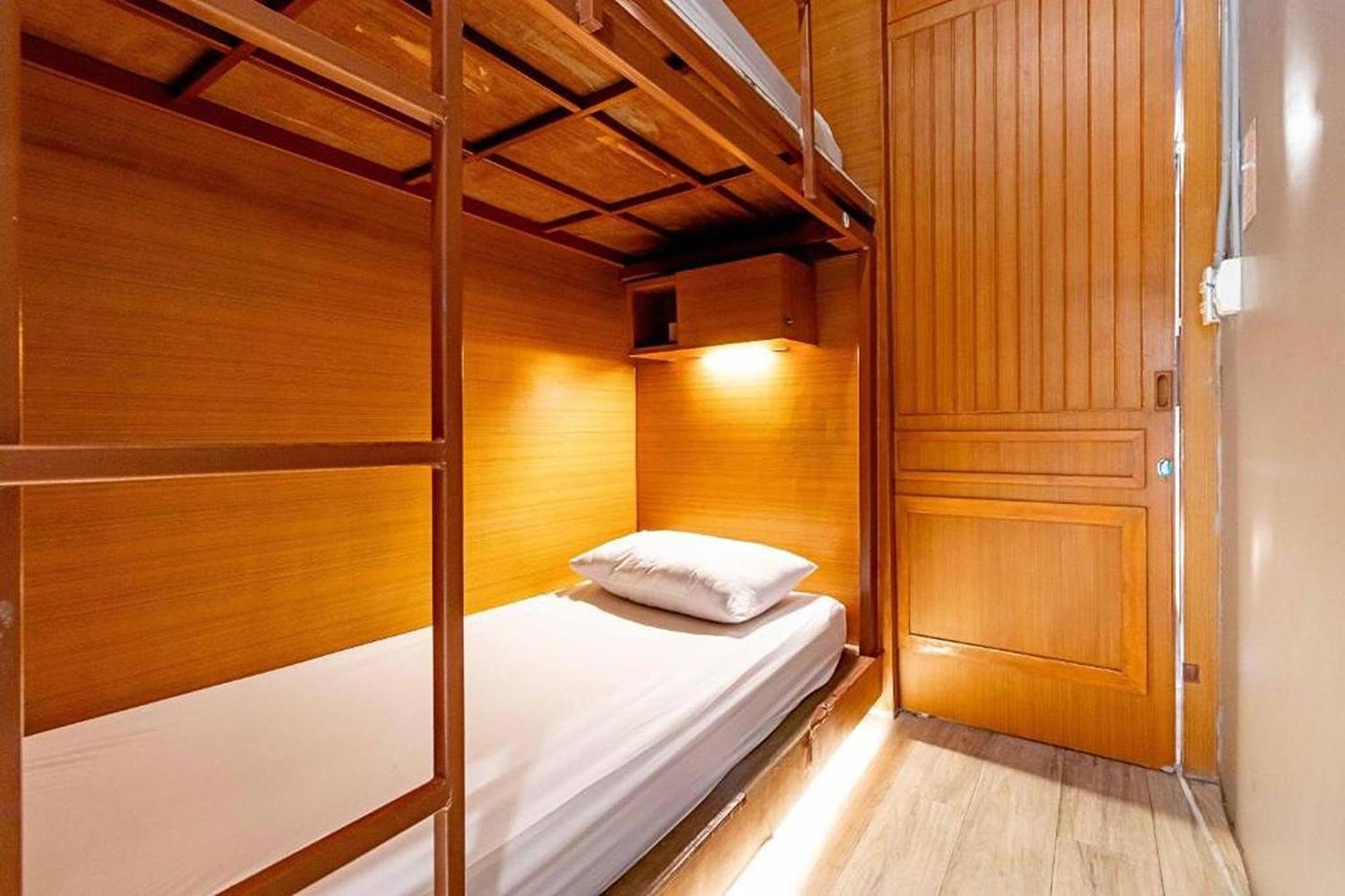 Loftel 22 Hostel Bangkok Esterno foto